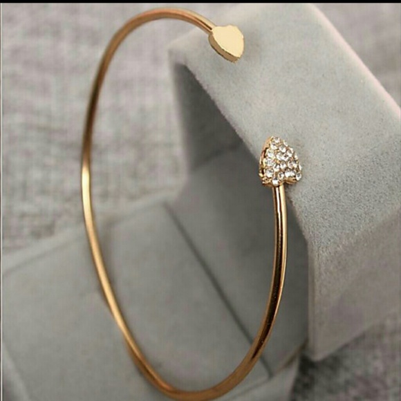 Womens Crystal Lovre Heart Open Braclet Bangle - Picture 3 of 5